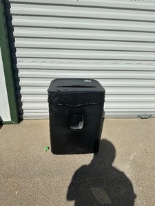 lot 69 image: Royal 18MC 18 Sheet Paper Shredder