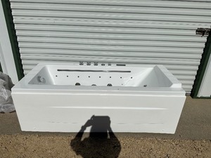 lot 1 image: Like New Empava 67-in x 29.5-in White Acrylic Alcove Whirlpool and Air Bath Combination Tub with Faucet & Hand Shower Model #EMPV-JT351 N
