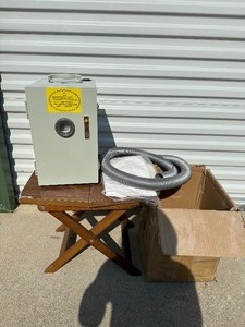 lot 40 image: Unused Like New Dust Collector