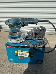 lot 42 image: Makita Random Orbit Sander - Works