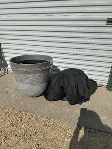 lot 57 image: 2 Outdoor Planters  Misc  Tarp  Cover