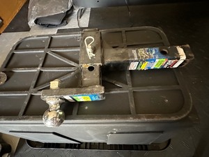 lot 107 image: Adjustable Height Trailer Hitch - Higher  Lower - Quick Change with Pin - Has 2 ball Installed