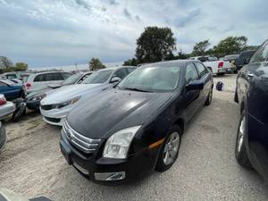 lot 28 image: 2006 Ford Fusion V6 SE