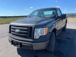 lot 17D image: 2009 Ford F-150 XL - 4X4 - 2 OWNERS