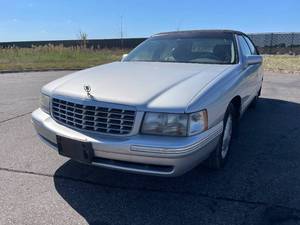 lot 26L image: 1999 Cadillac DeVille
