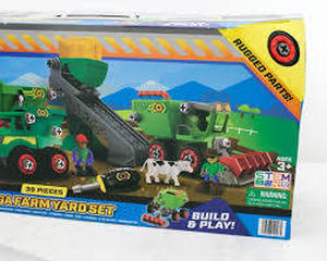 lot 142 image: Members Mark 39-piece Mega Play Set - Mega Farm Yard Set