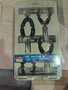 lot 191 image: 4 Piece Mini Plier Set - Model 914-P-4 - All Trade
