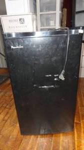 lot 187 image: Professional Series One Door Compact Refrigerator 3.2 Cu.ft.-Used