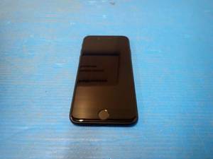 lot 23 image: Apple&nbspiPhone 7 A1660  32GB of storage  Cellular Carrier Unlocked  Includes Charging Cable  Light scratches on screen