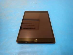 lot 39 image: Apple&nbspiPad Mini 3 A1600  16GB of storage  Cellular Carrier Unlocked  Includes Charging Cable