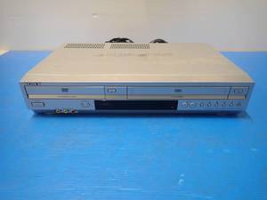 lot 46 image: Sony&nbspSLV-D370p DVD VCR Combo player  Includes Remote&nbsp
