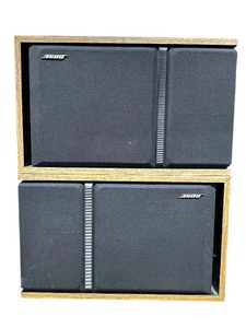 lot 8 image: BOSE SERIES III DIRECT REFLECTING SPEAKERS