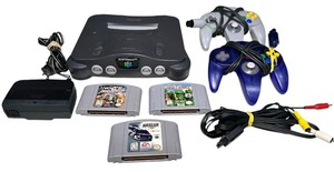 lot 33 image: NINTENDO 64 CONSOLE 2 CONTROLLERS 3 GAMES COMPLETE
