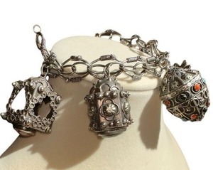 lot 101 image: STUNNING Vintage 12K GF Etruscan Charm Bracelet w5 Charms & Stones, 90.5g
