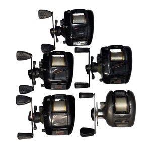 lot 71 image: Lot of 5 Quantum Baitcasting Reels  4 Quantum Pro Contour 3C  1 Assorted Reel
