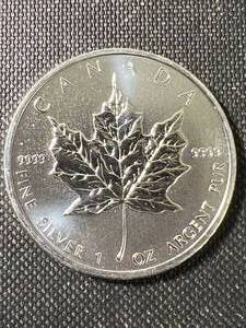 2011 CANADIAN MAPLE LEAF 1 TROY OZ .9999 FINE SILVER