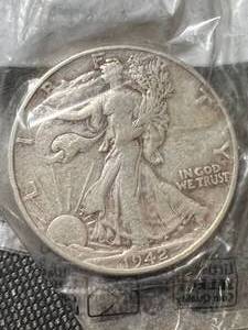 1942 US WALKING LIBERTY HALF DOLLAR