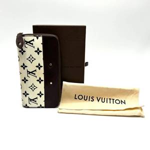 Louis Vuitton Calfskin Monogram Gamma Zippy Wallet - Authentic $1,250