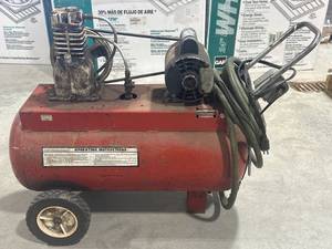 lot 5 image: 34 HP Air Compressor