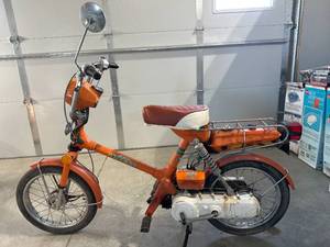 lot 37 image: Honda Express Moped