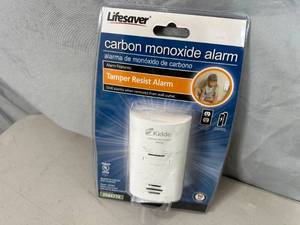 lot 135 image: New Kidde Lifesave Carbon Monoxide Alarm