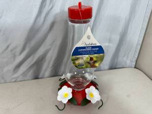 lot 192 image: New Glass Hummingbird Feeder