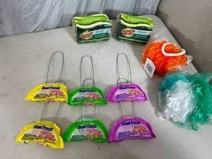 lot 218 image: New Scotch-Brite Sponges, Bath Sponges, Bowl Fresh