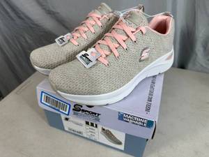 lot 277 image: New Skechers Arch Comfort Shoes - Size 11