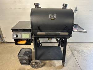 lot 2 image: Oklahoma Joes Rider DLX 1200 Pellet Grill  Smoker With Pellets