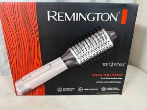 lot 10 image: New Remington Wet2Style Hair Drying Volumizer Brush