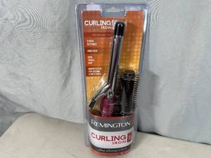 lot 14 image: New Remington Curling Iron