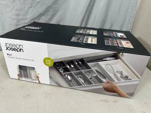 lot 45 image: New Joseph Jospeh Blox 10 Pc Drawer Organizer Set