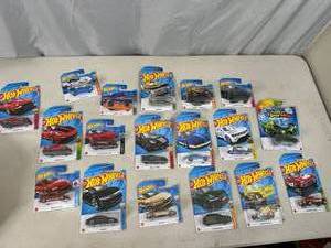 lot 70 image: Large Assortment of New Hot Wheels
