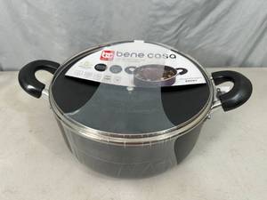 lot 77 image: New Bene Casa 5.2 qt Non Stick Dutch Oven