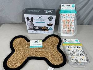 lot 80 image: New Pet Items