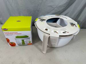lot 81 image: New ChefN Kitchen Items