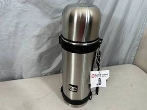 lot 90 image: New Bene Casa 34 oz Stainless Steel Thermos