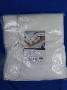 lot 110 image: Everyday Home by Trident White Hospitality 12-Piece Hand Towel Set