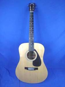 lot 130 image: New Yamaha GigMaker Deluxe FD01S Acoustic Guitar Package