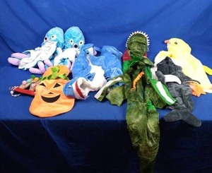 lot 132 image: Collection of 9 Pet Costumes Pumpkin, Dinosaur, Chick, and Others