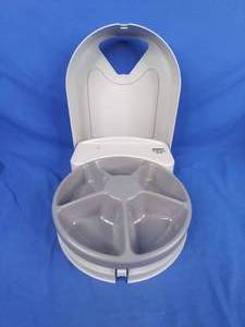 lot 135 image: PetSafe 5-Meal Timed Pet Feeder