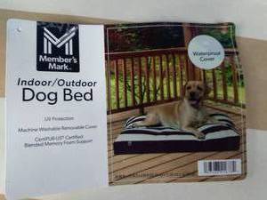 lot 145 image: New Members Mark Indoor Outdoor Pet Bed 36x29