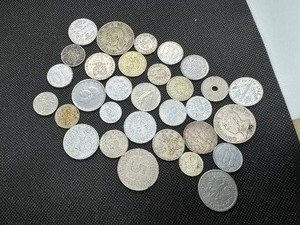 lot 78 image: 31 Mixed Foreign Coins Including Some Silver