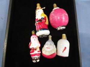 lot 16 image: Antique Figural Light Bulbs