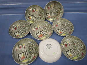 lot 20 image: Johnson Bros Christmas 4 Plates
