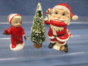 lot 33 image: Antique Googly Eye Santa, Shaker, Tree