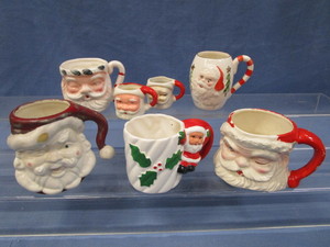 lot 39 image: Santa Mugs