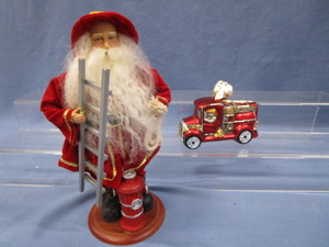 lot 45 image: Fireman Santa Figure & Dept 56 Ornament