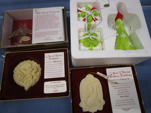 lot 47 image: Ornaments New in Boxes