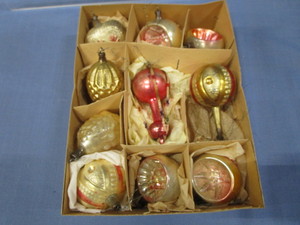 lot 52 image: Antique Blown Glass Ornaments